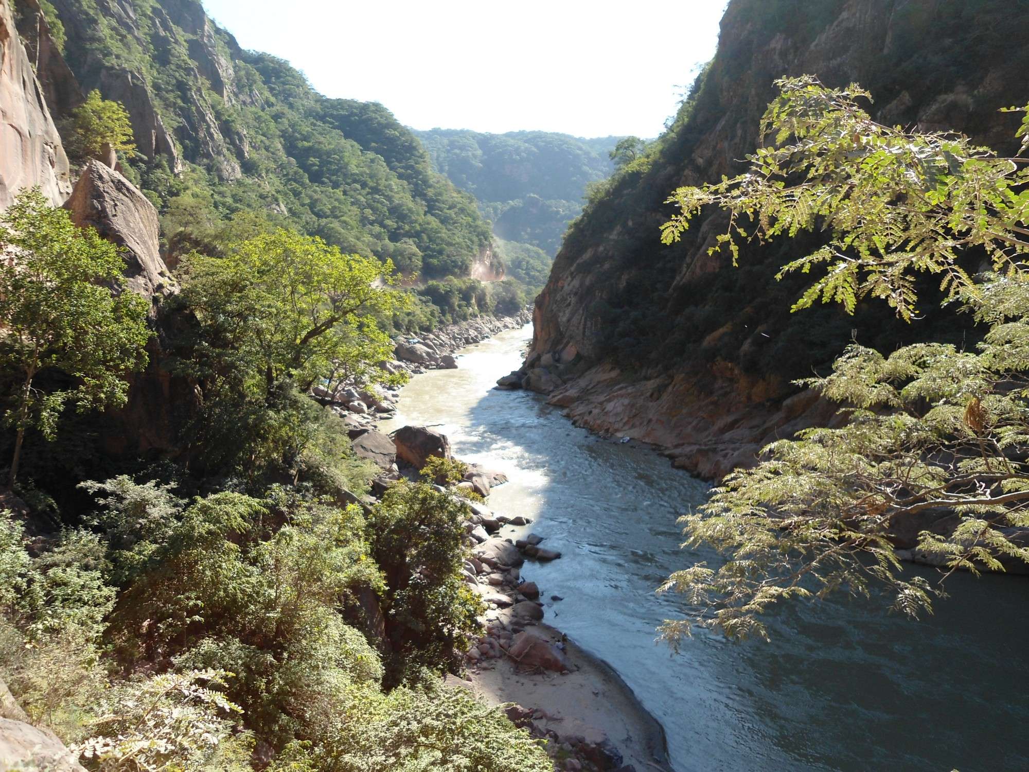 Paisajes Chaqueños, el río Pilcomayo por el Angosto de Villa Montes