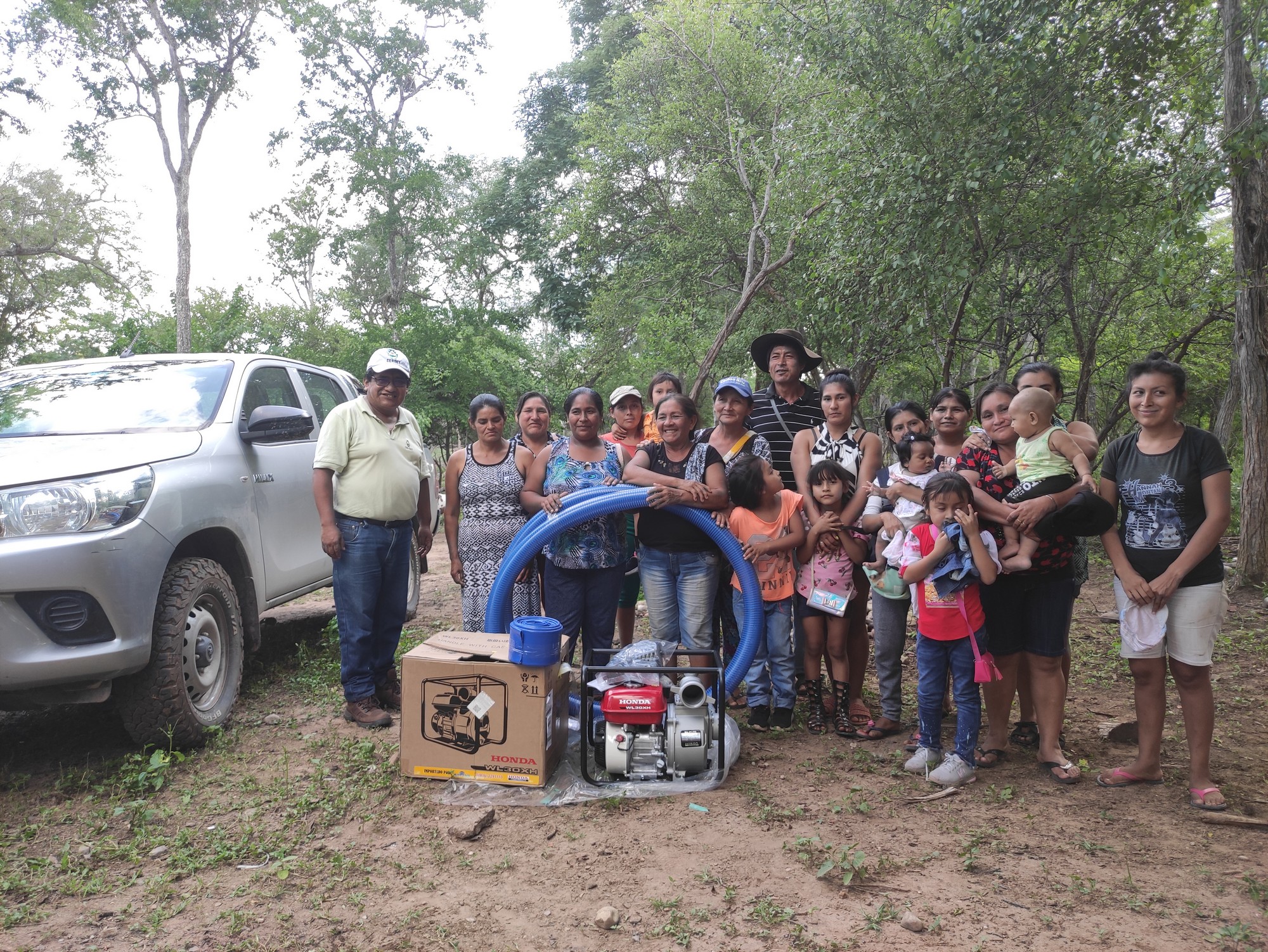 Familias e insumos para la construcción de cisternas en Yacuiba.